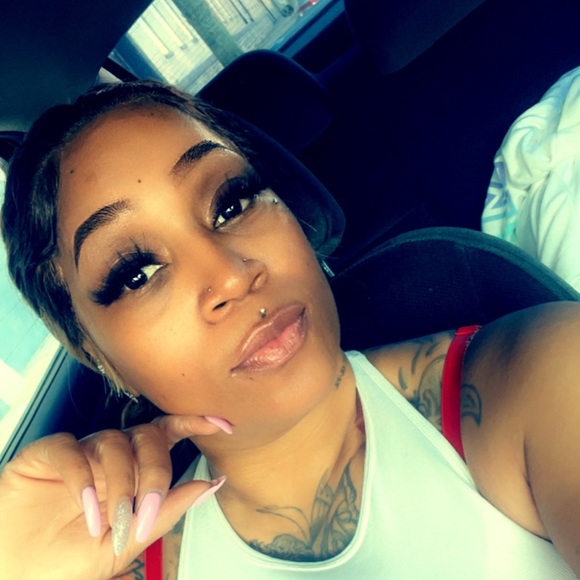 Meet your Posher, Tonia - Picture 1 of 1